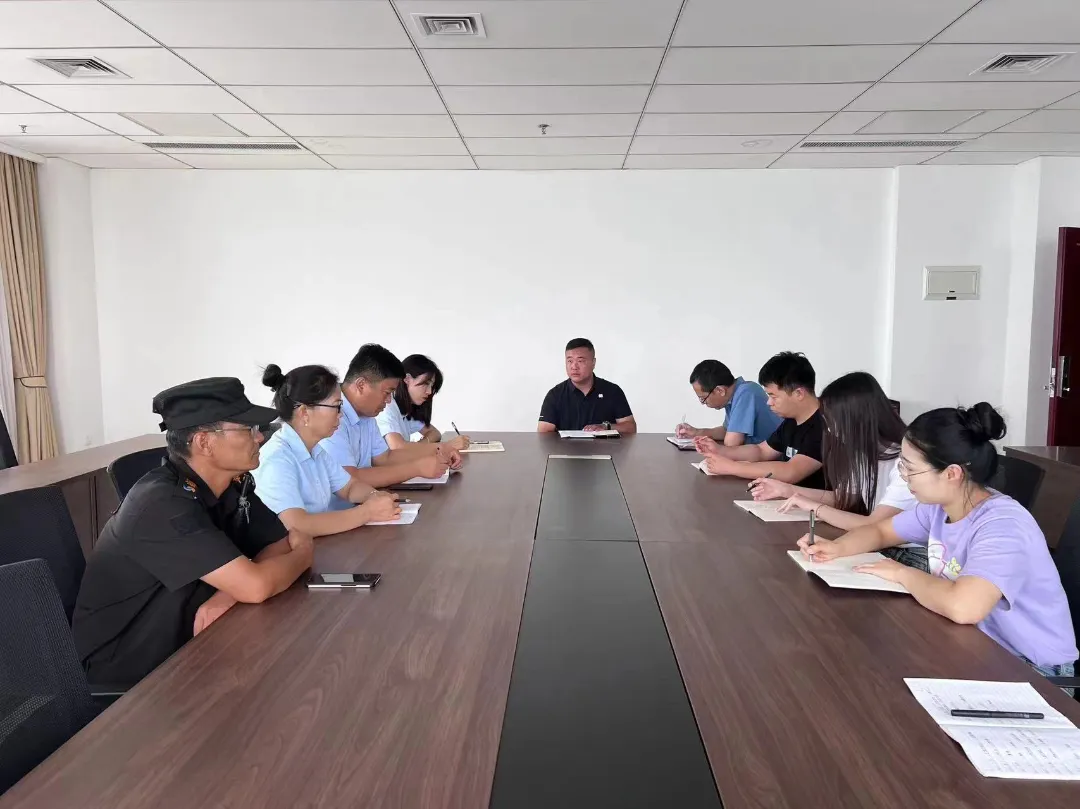 物業(yè)公司在科技中心開(kāi)展防汛安全應急演練活動(dòng)